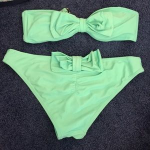 Women’s bathing suit